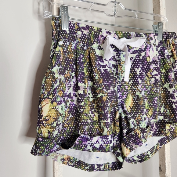 Lululemon shorts womens size 6 spring break away floral drawstring multicolor - Picture 2 of 5